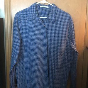 Fox Croft wrinkle resistant women’s shirt size 18